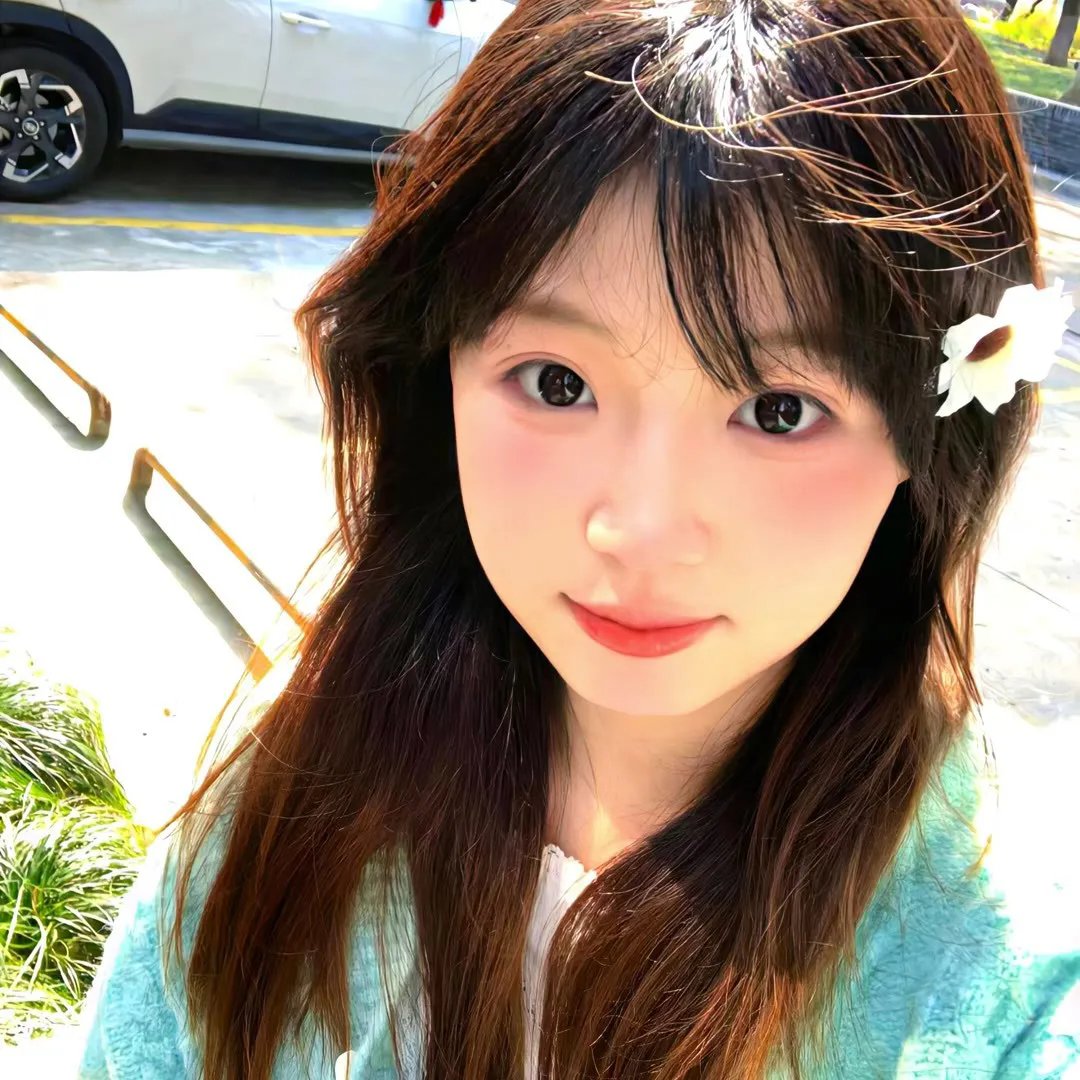 三块广告牌